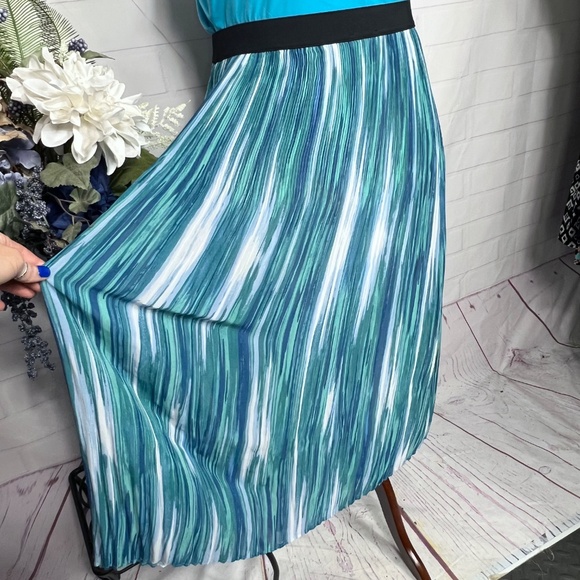 🔥2/$10 |•NOTATIONS•| Maxi Skirt White Blue Aqua Maxi Skirt Size 2X - Picture 4 of 8